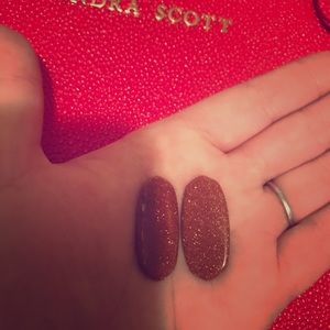 Elle kendra Scott stones